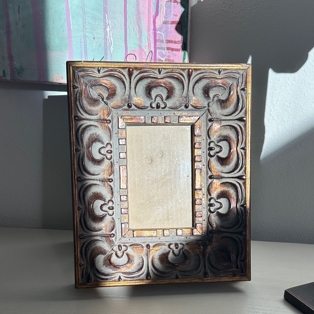 Ornate gold/wood Photo Frame